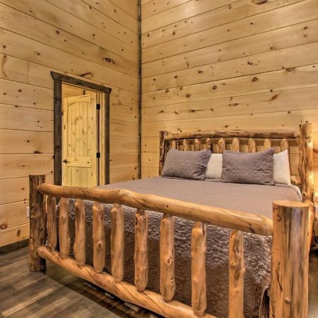 Luxe Cabin With Home Theater Less Than 2 Miles To Gatlinburg Esterno foto