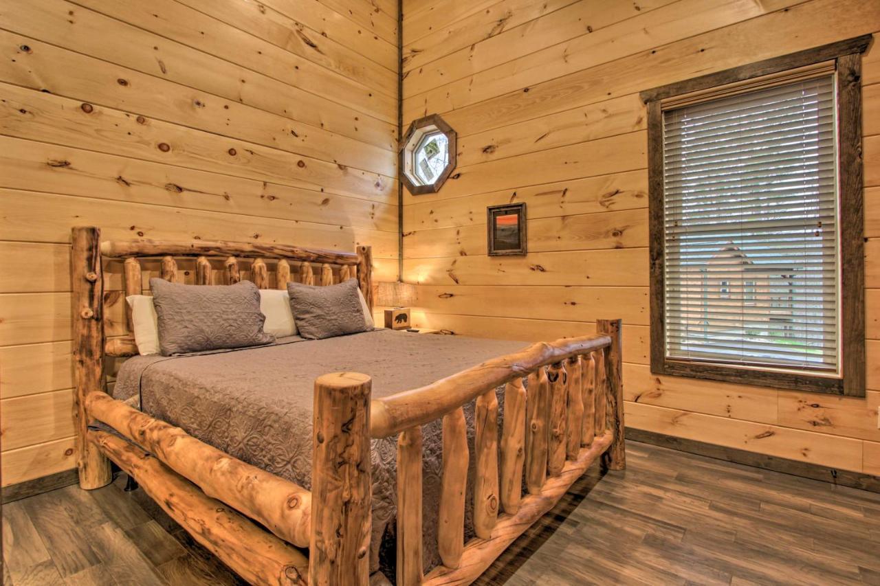 Luxe Cabin With Home Theater Less Than 2 Miles To Gatlinburg Esterno foto