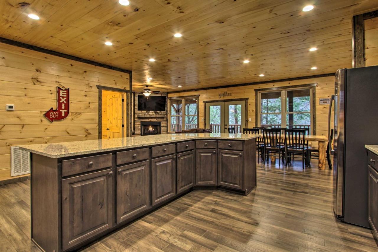 Luxe Cabin With Home Theater Less Than 2 Miles To Gatlinburg Esterno foto