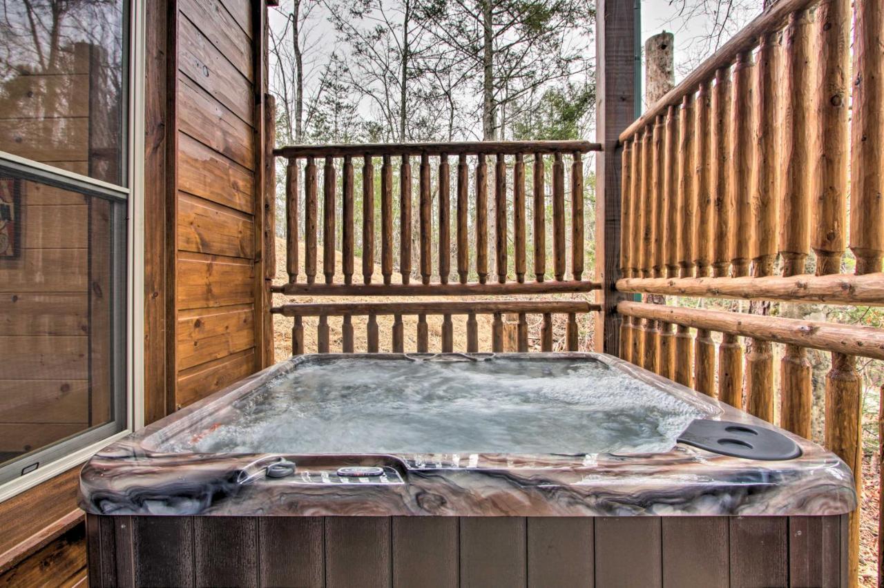 Luxe Cabin With Home Theater Less Than 2 Miles To Gatlinburg Esterno foto