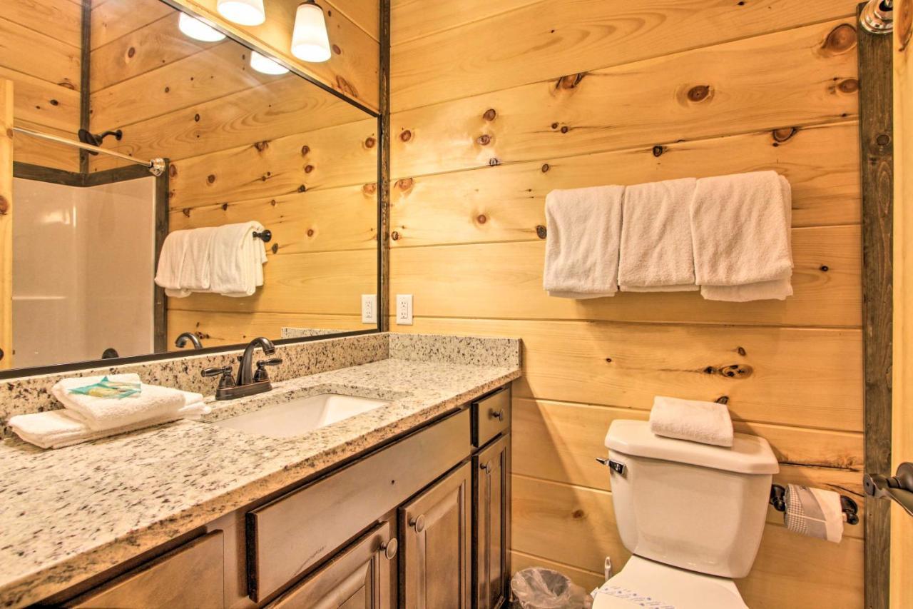 Luxe Cabin With Home Theater Less Than 2 Miles To Gatlinburg Esterno foto