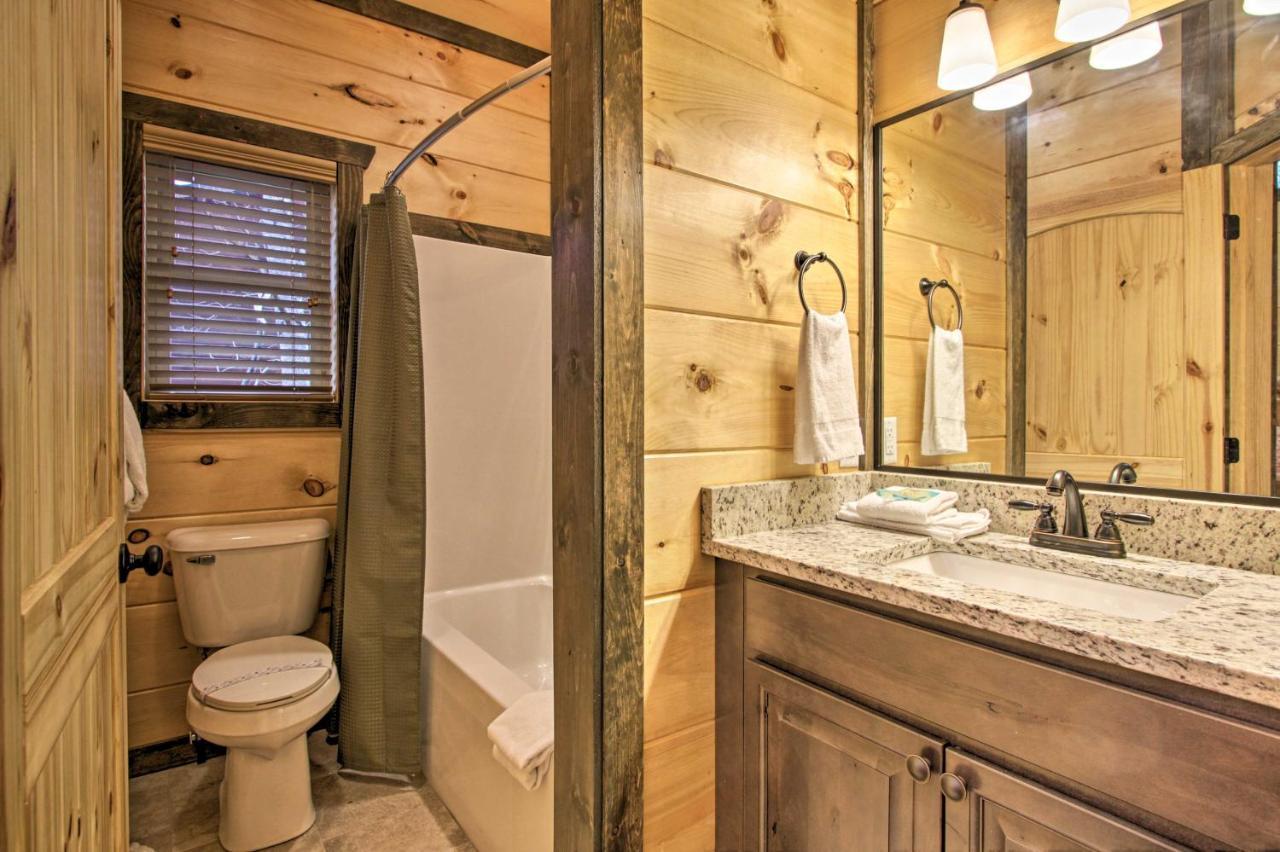 Luxe Cabin With Home Theater Less Than 2 Miles To Gatlinburg Esterno foto