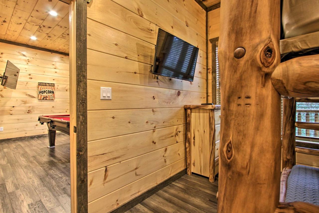 Luxe Cabin With Home Theater Less Than 2 Miles To Gatlinburg Esterno foto