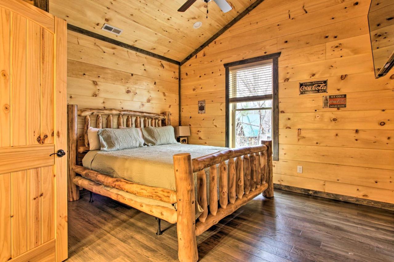 Luxe Cabin With Home Theater Less Than 2 Miles To Gatlinburg Esterno foto