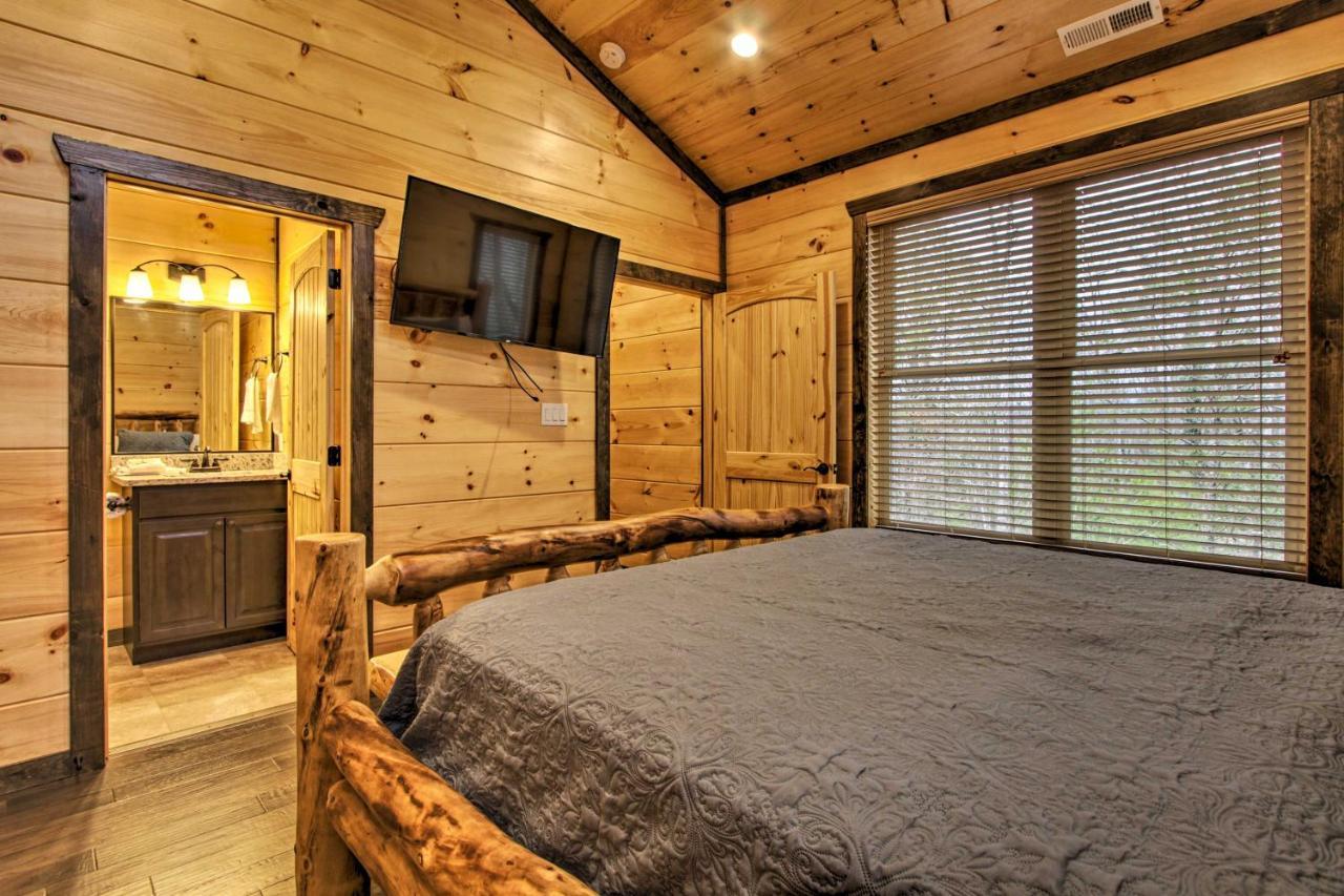 Luxe Cabin With Home Theater Less Than 2 Miles To Gatlinburg Esterno foto