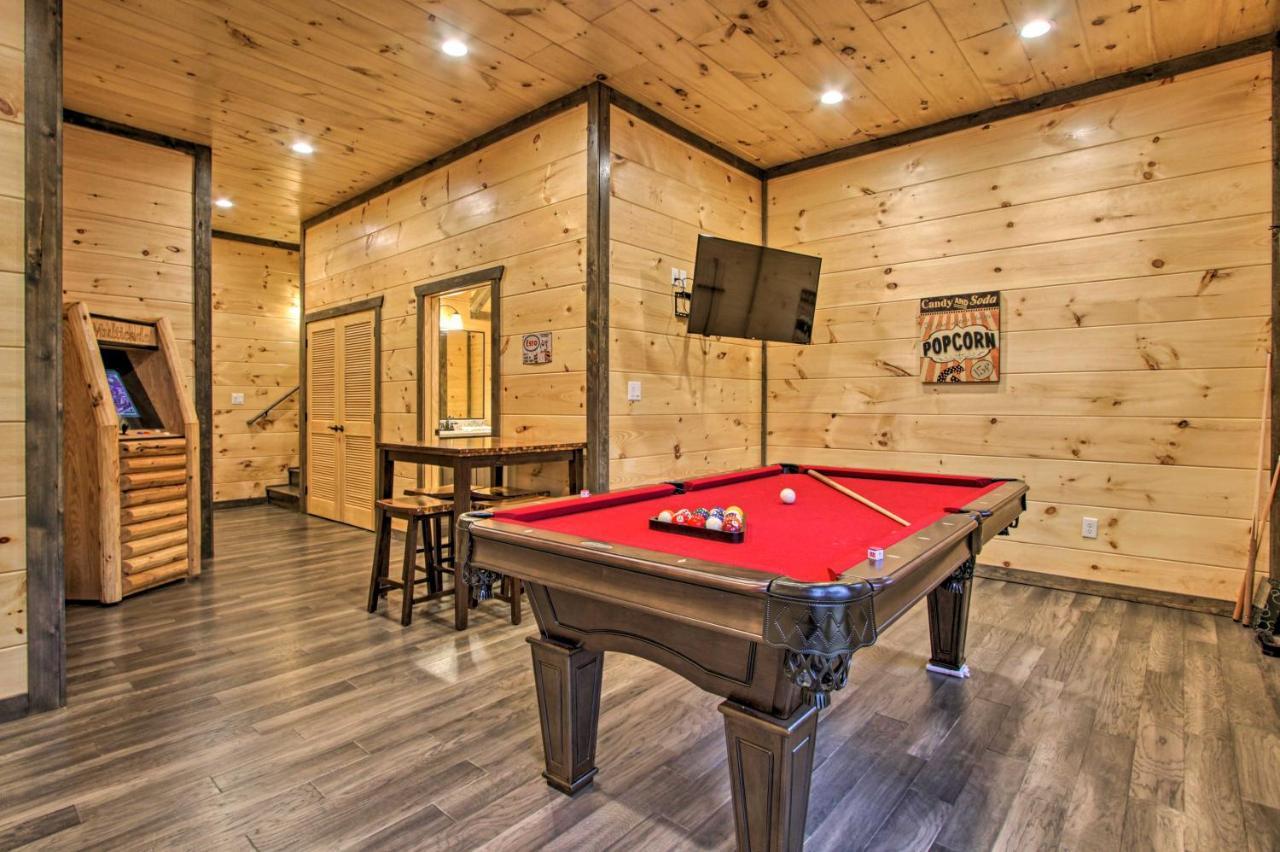Luxe Cabin With Home Theater Less Than 2 Miles To Gatlinburg Esterno foto