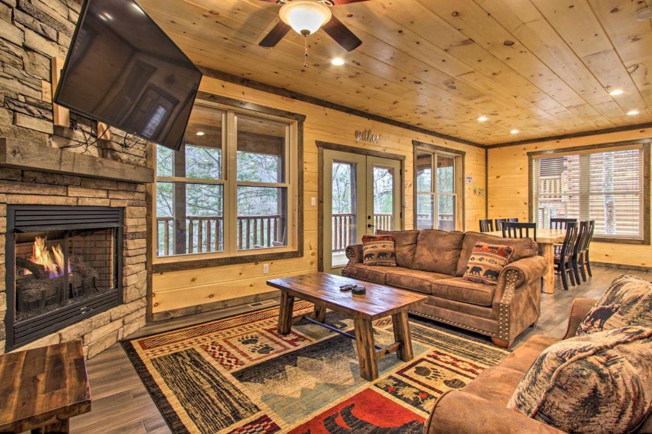 Luxe Cabin With Home Theater Less Than 2 Miles To Gatlinburg Esterno foto