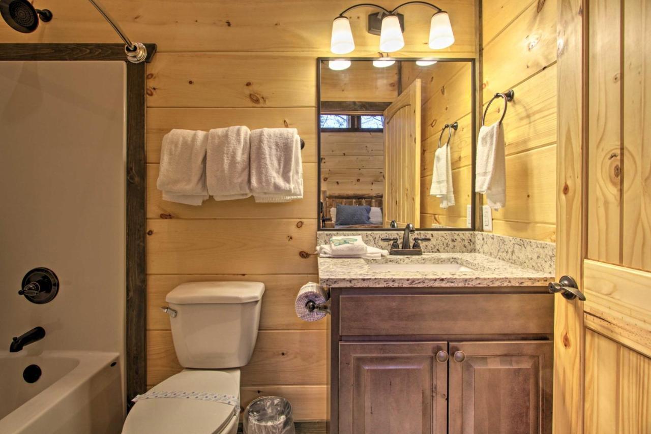 Luxe Cabin With Home Theater Less Than 2 Miles To Gatlinburg Esterno foto